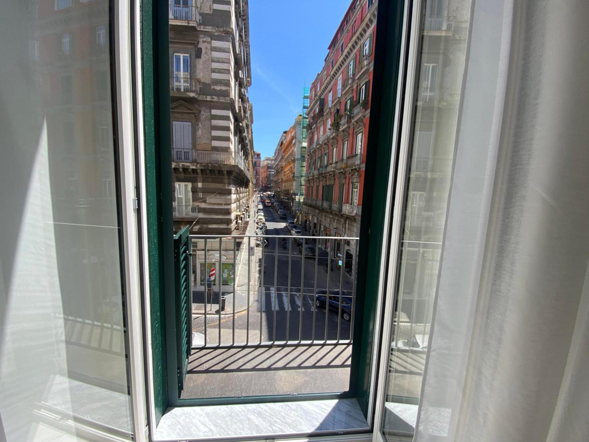 Ludben Dante Nápoles Exterior foto